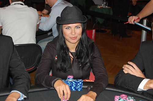 Sandra Naujoks at the tables